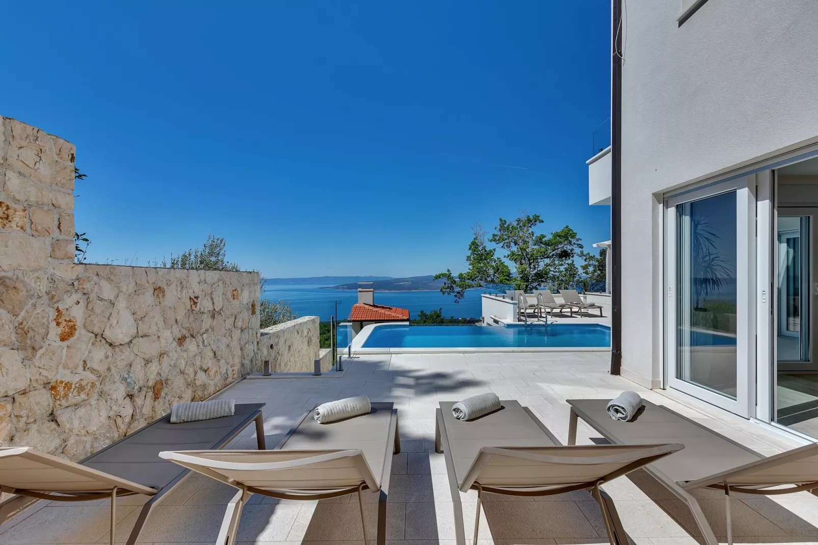 VILLA PRESTIGE - Uitzicht zomer