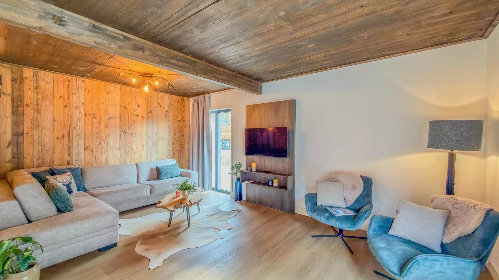 Naturchalet am Afritzer See - Woonkamer