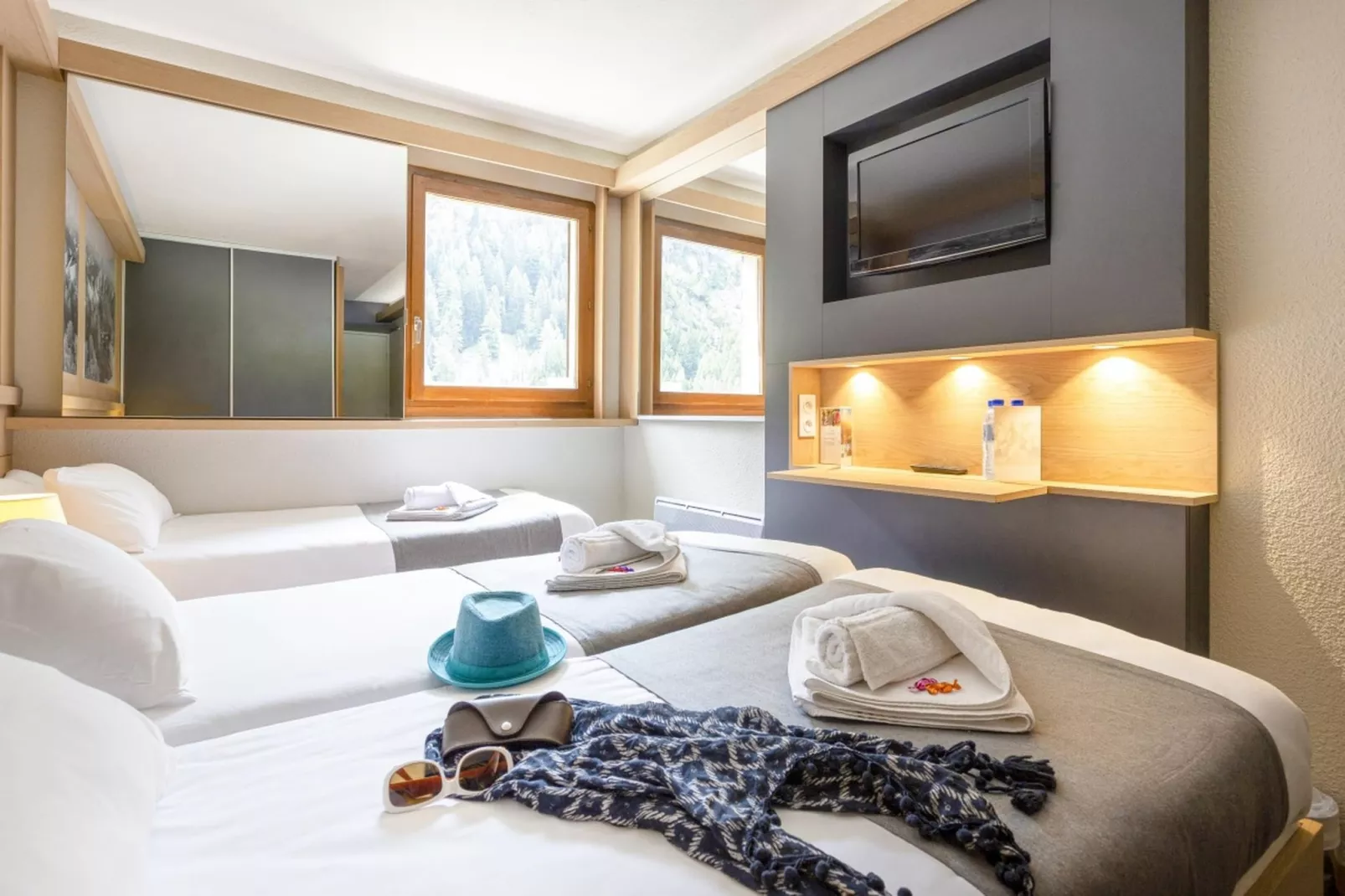 Les Brévières Chambre 3 personnes_C3