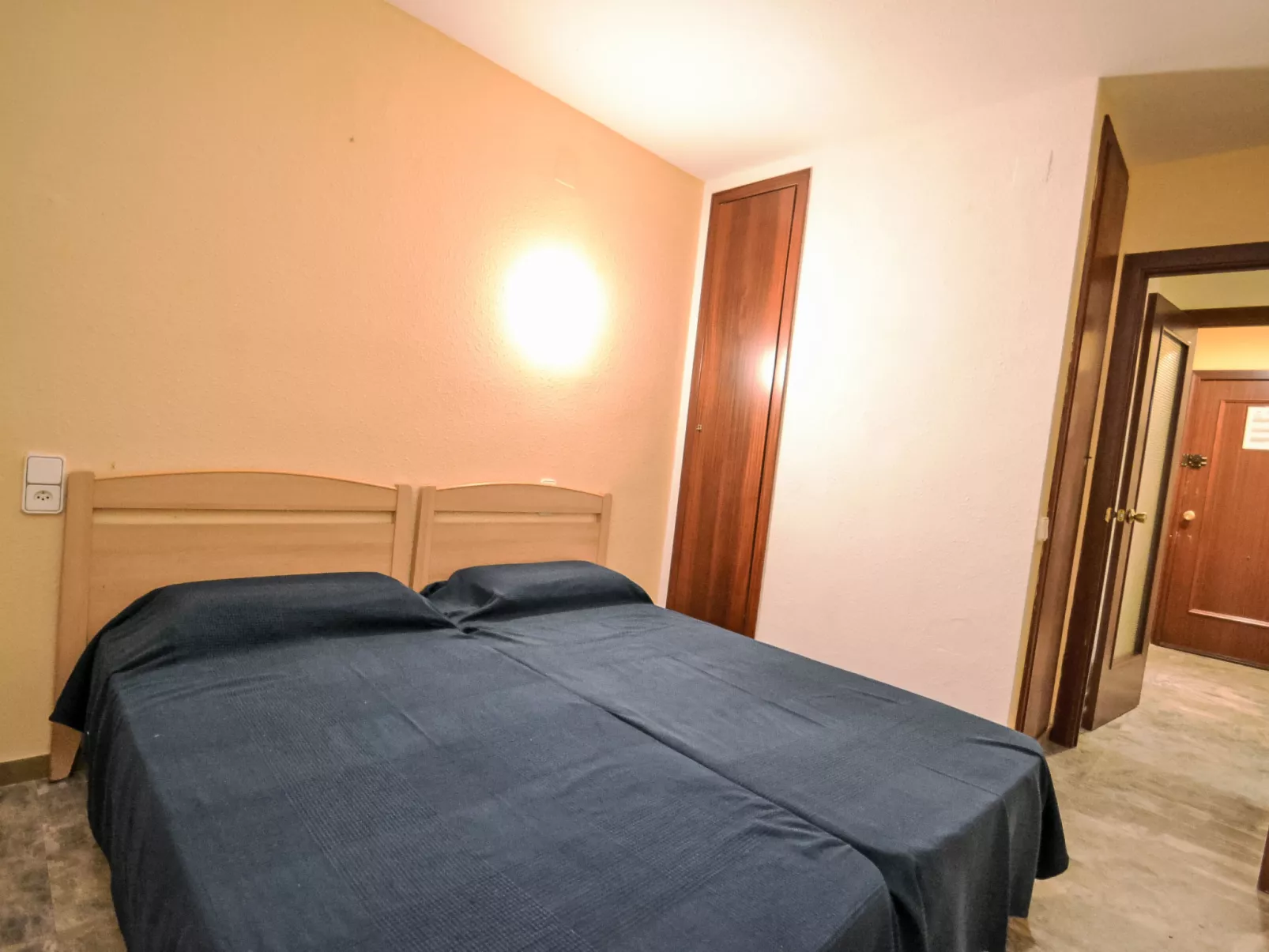 Cala Dorada - Binnen