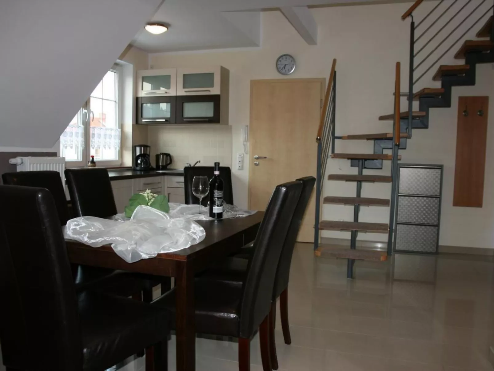 Wohnung in Rowy mit Grill, Terrasse, Parkplatz u - Binnen