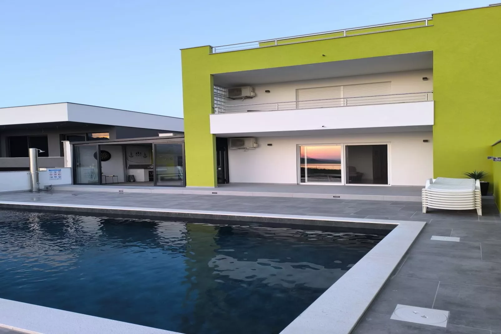 Villa Green Horizon with sea view - Buitenkant zomer