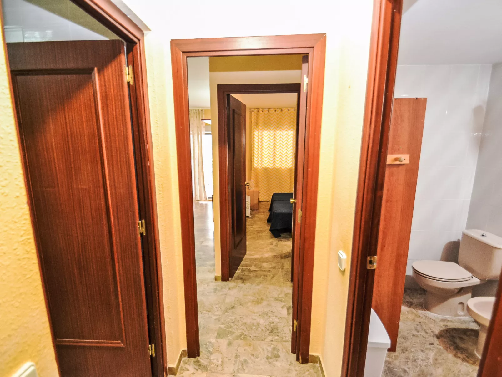 Cala Dorada - Binnen