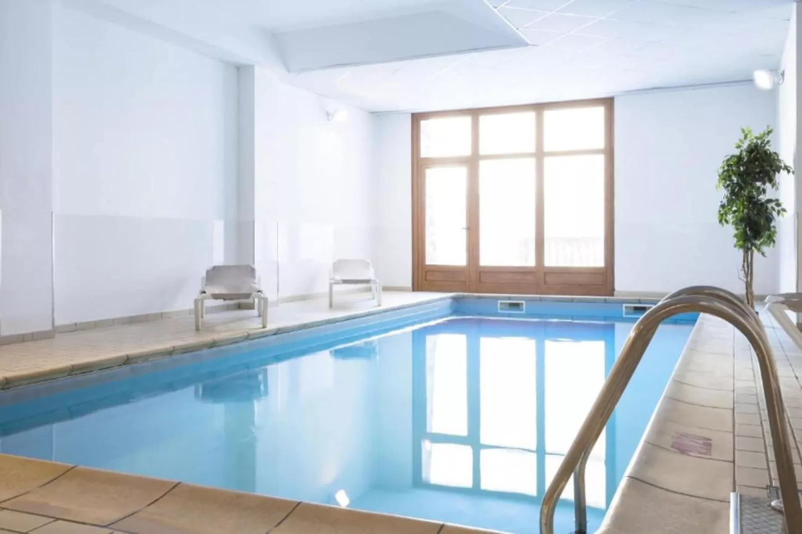 VALCENIS Chambre 5 personnes_C5 - Zwembad