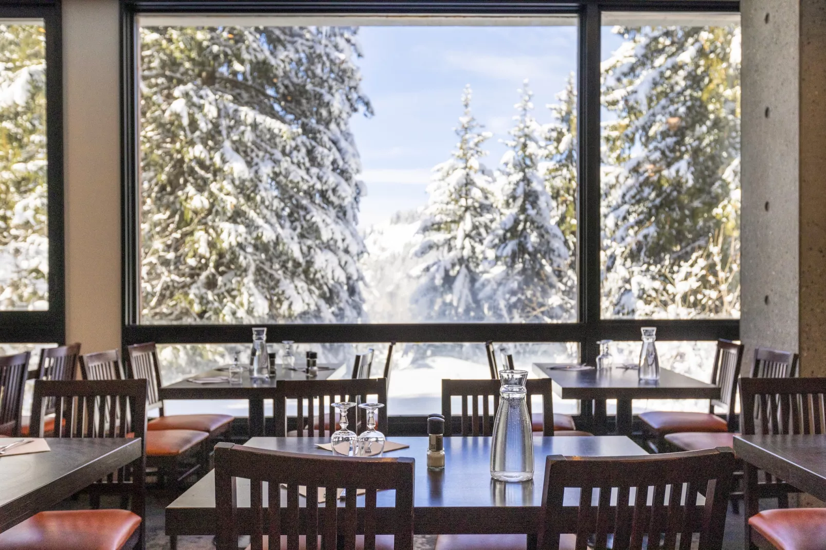 Le Flaine Chambre 2 personnes_C2 - Eetkamer