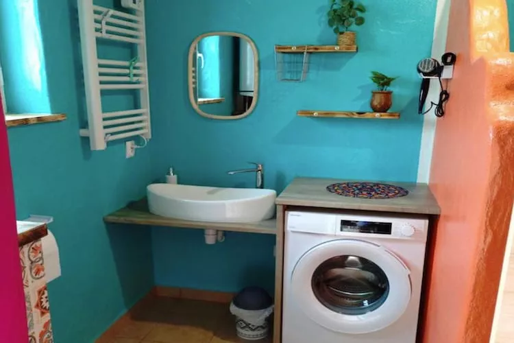 Domy wakacyjne dla max 4 osób w Dębinie - Badkamer