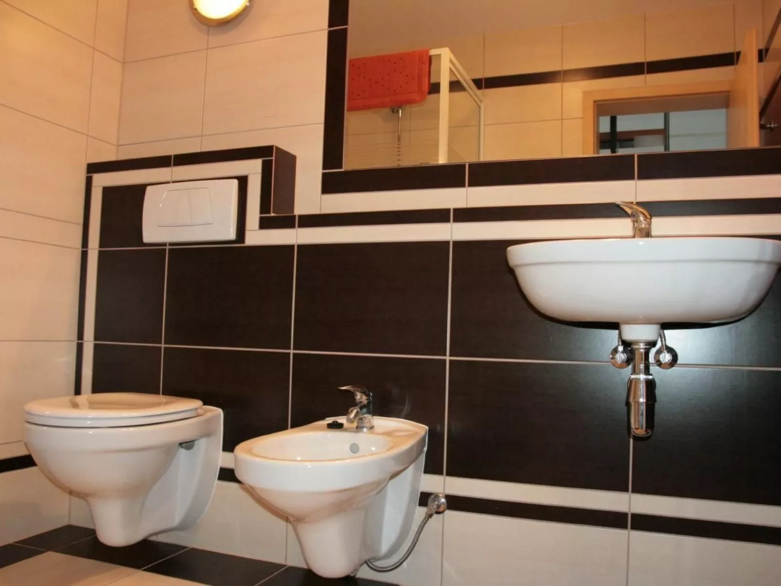 Wohnung in Rowy mit Grill, Terrasse, Parkplatz u - Binnen