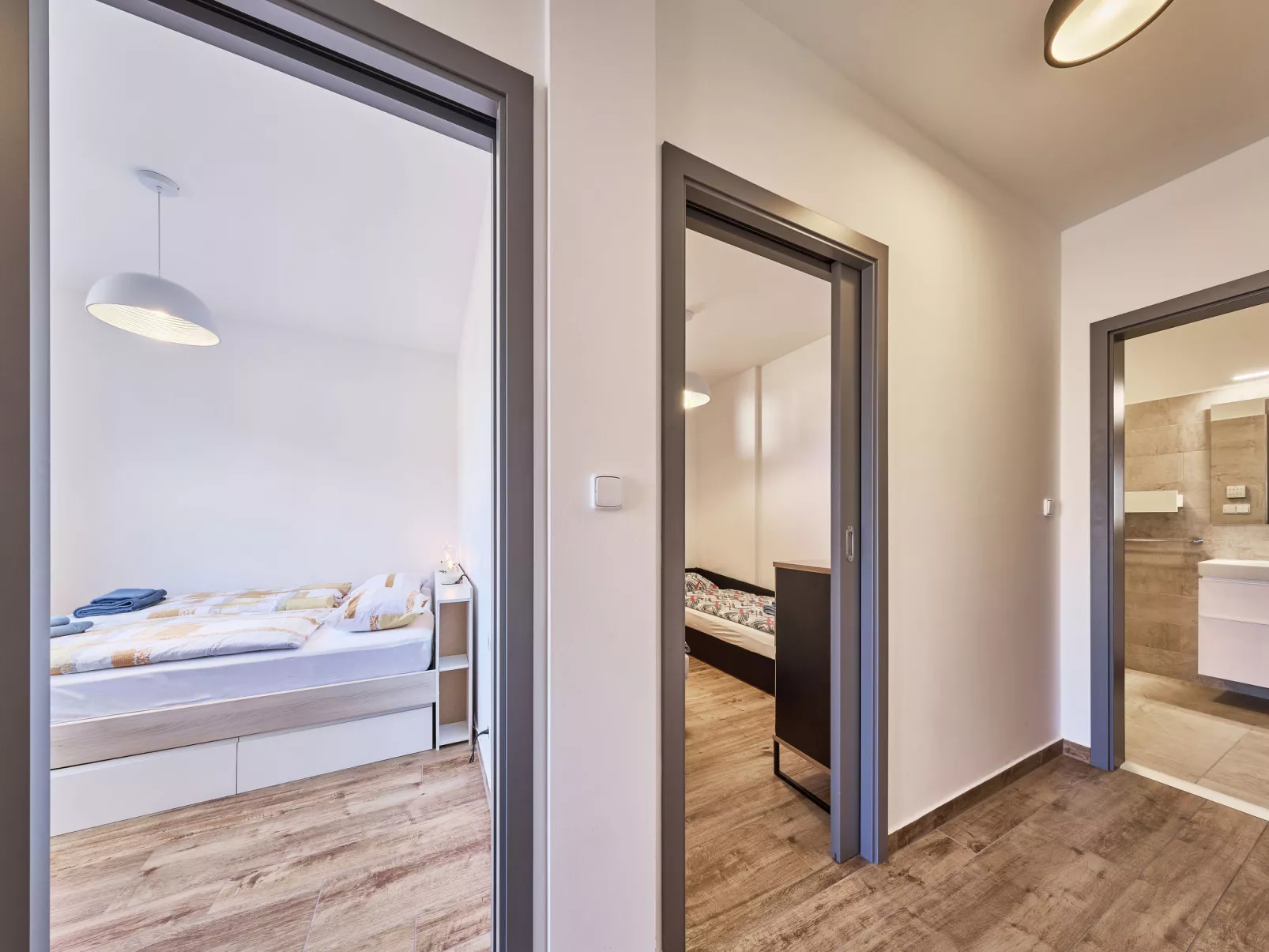 Sunny Terrace Oasis - Binnen