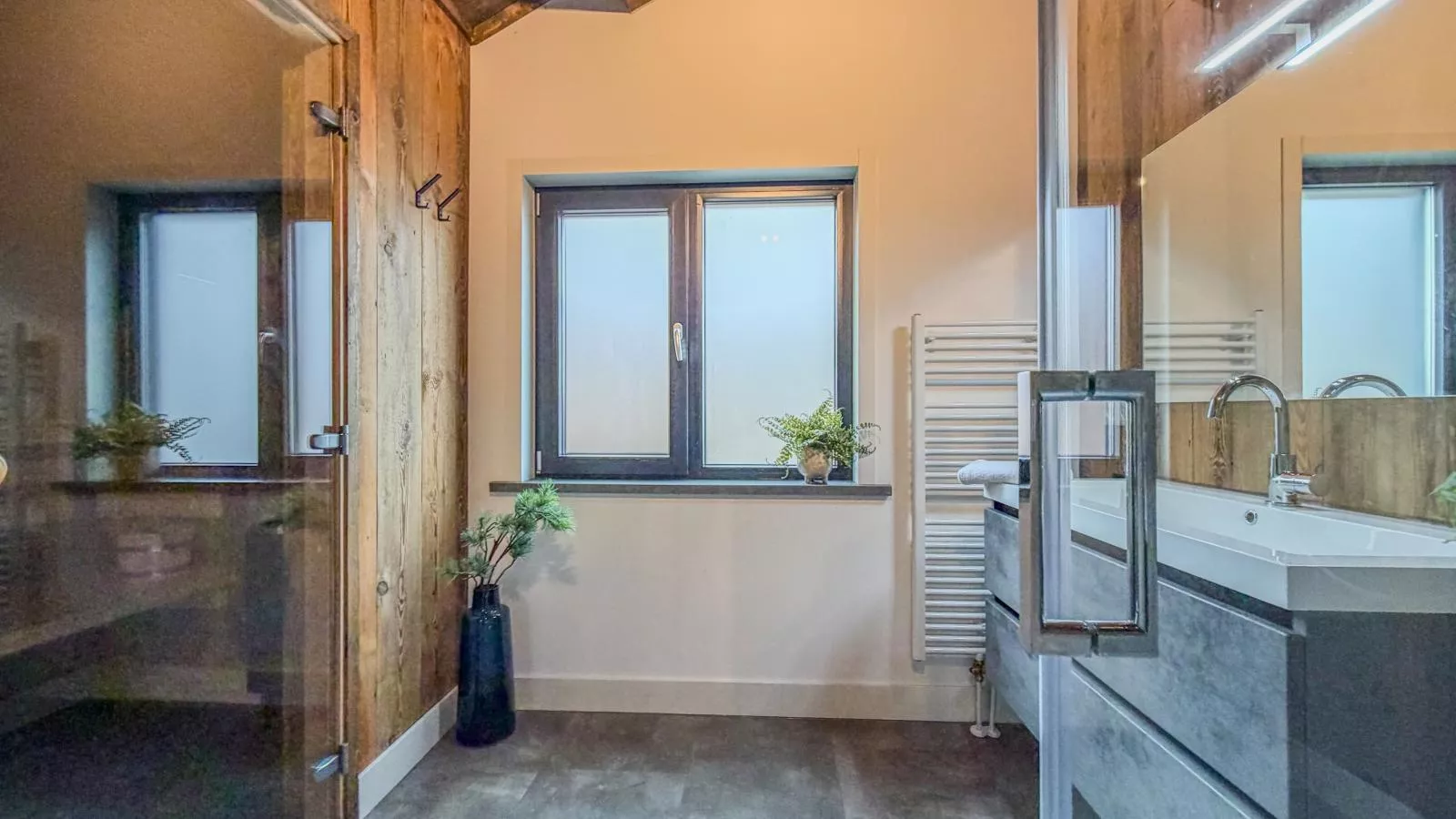 Naturchalet am Afritzer See - Badkamer