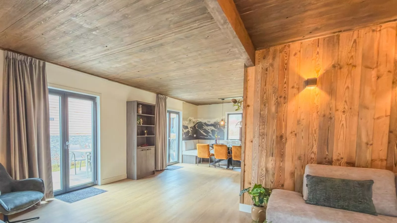 Naturchalet am Afritzer See - Woonkamer