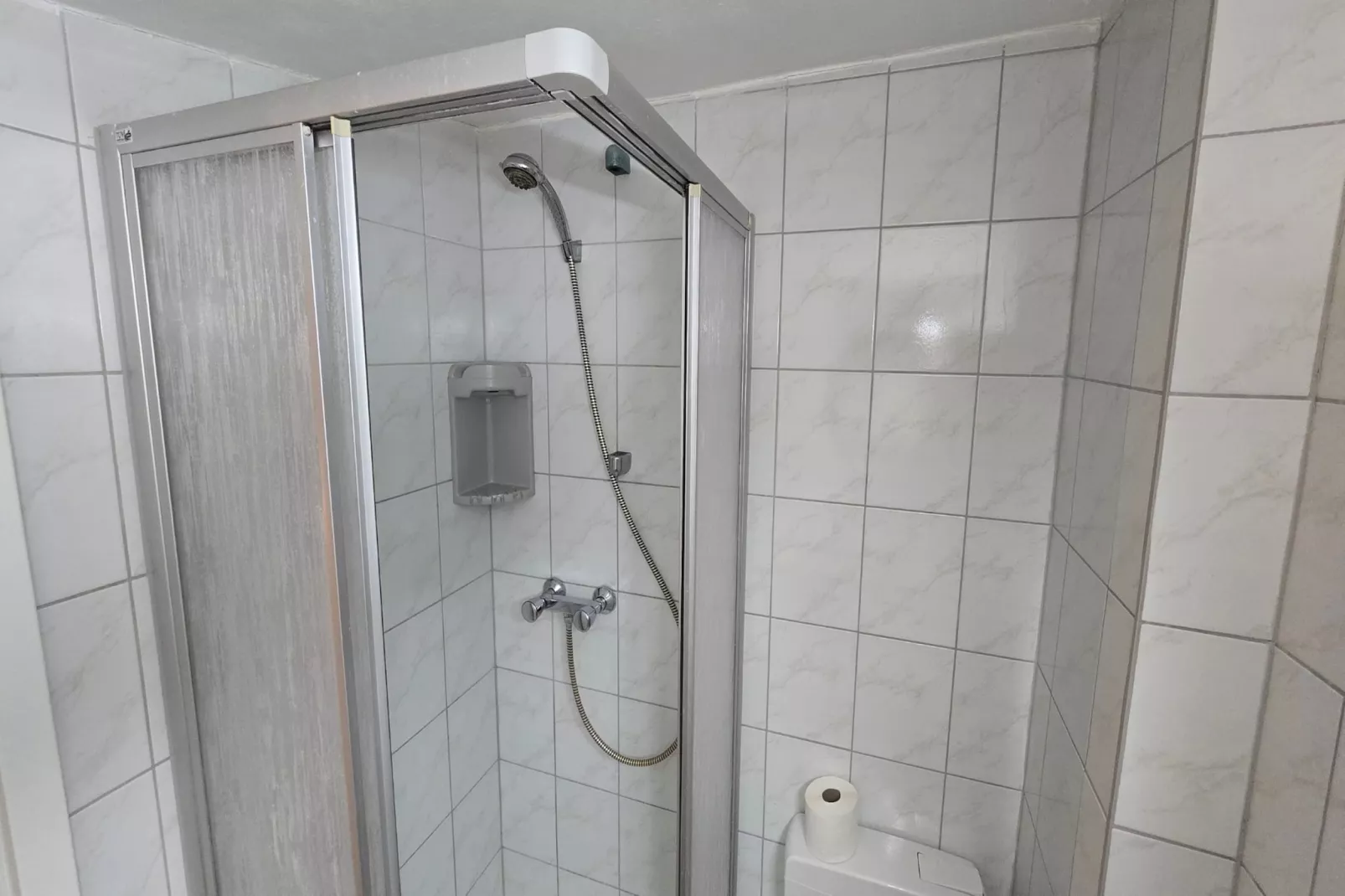 Fewo 02 6 P OG - Badkamer