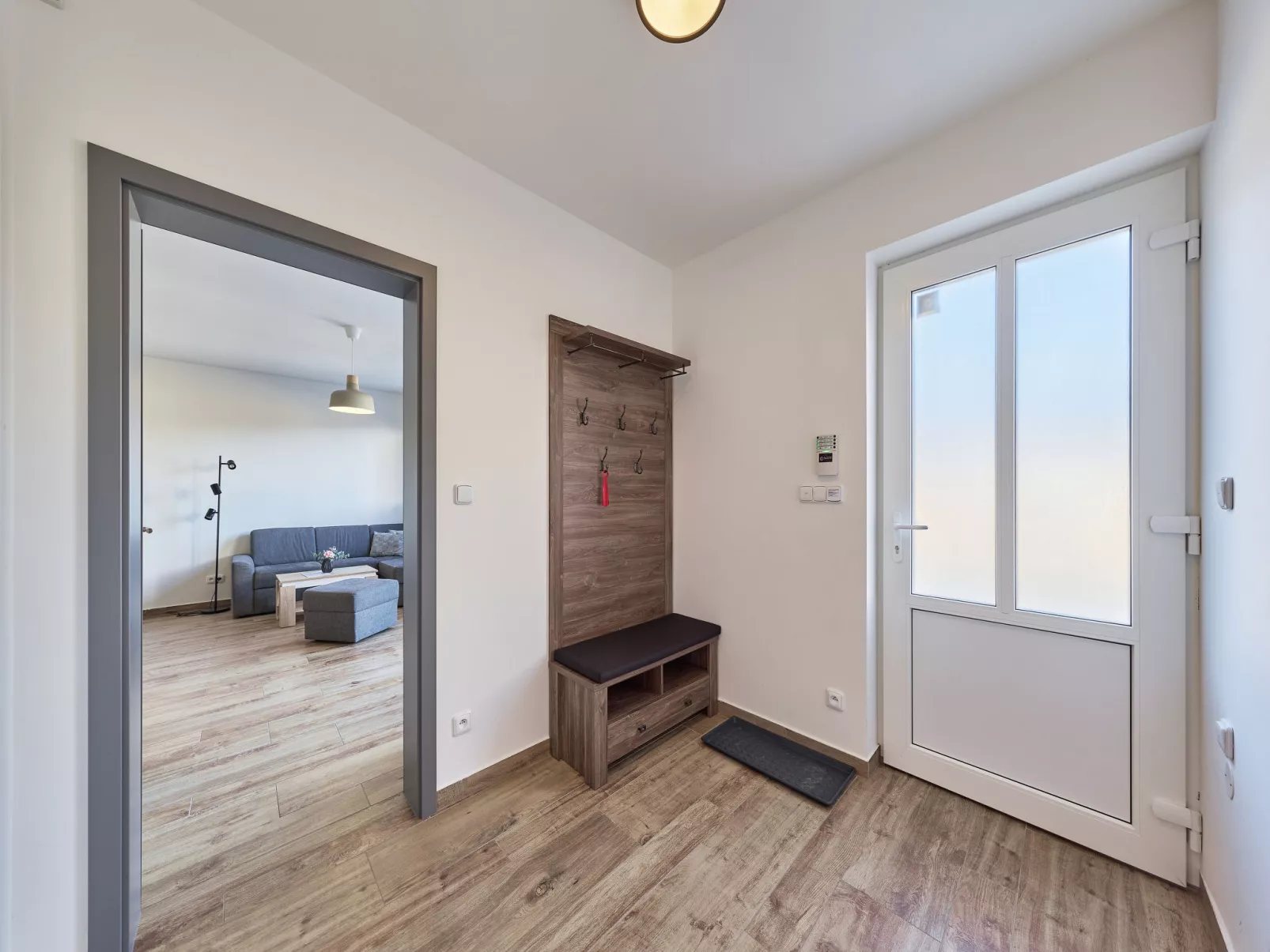 Sunny Terrace Oasis - Binnen