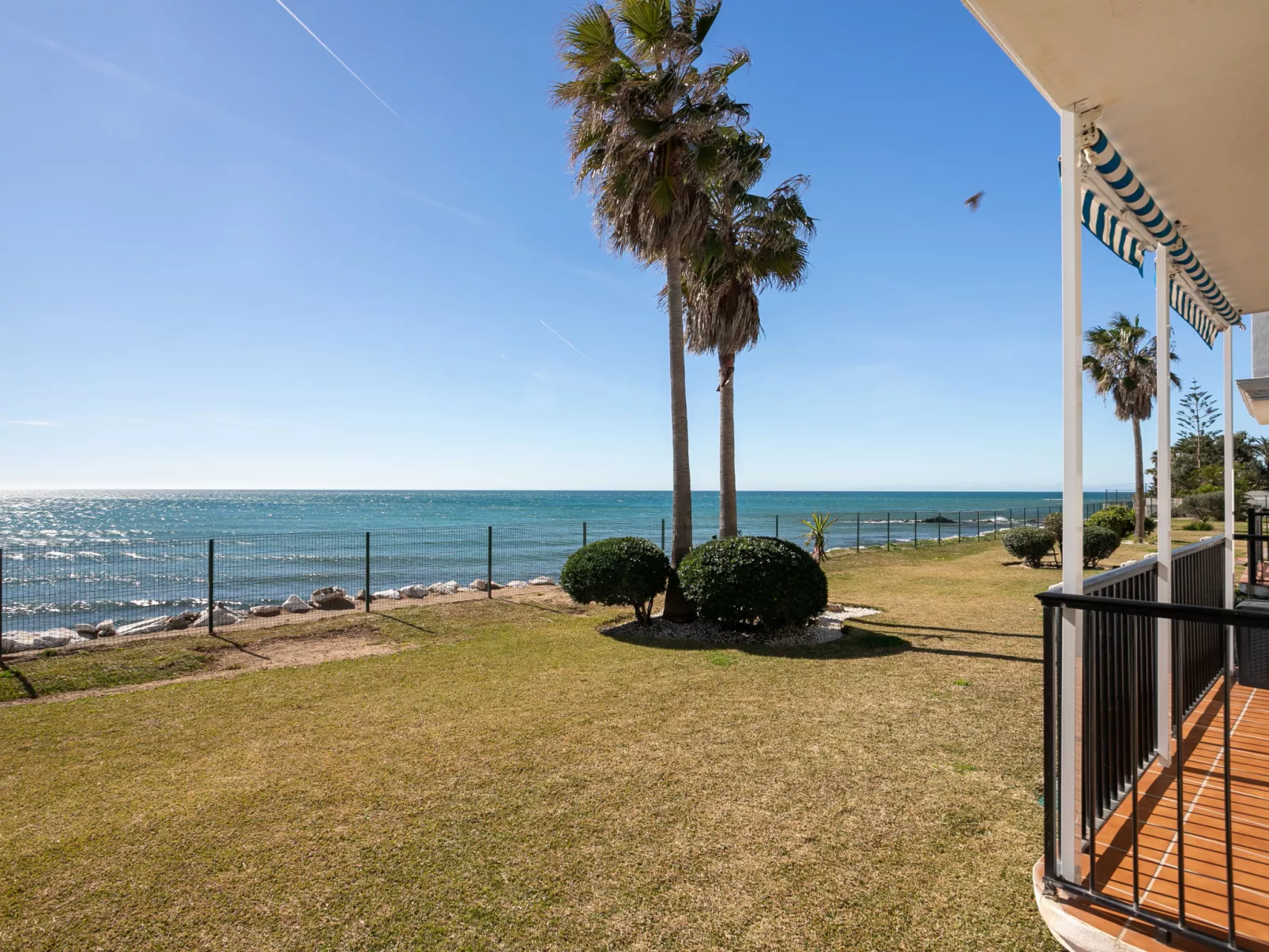 El Faro on the Beach - Buiten