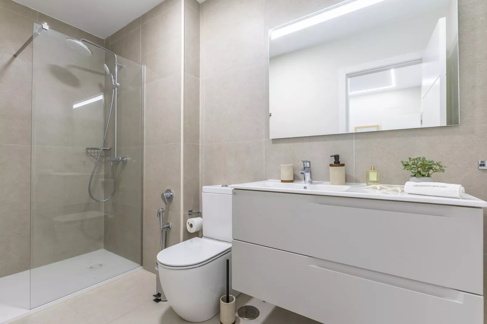 BRISAMAR III										 - Badkamer