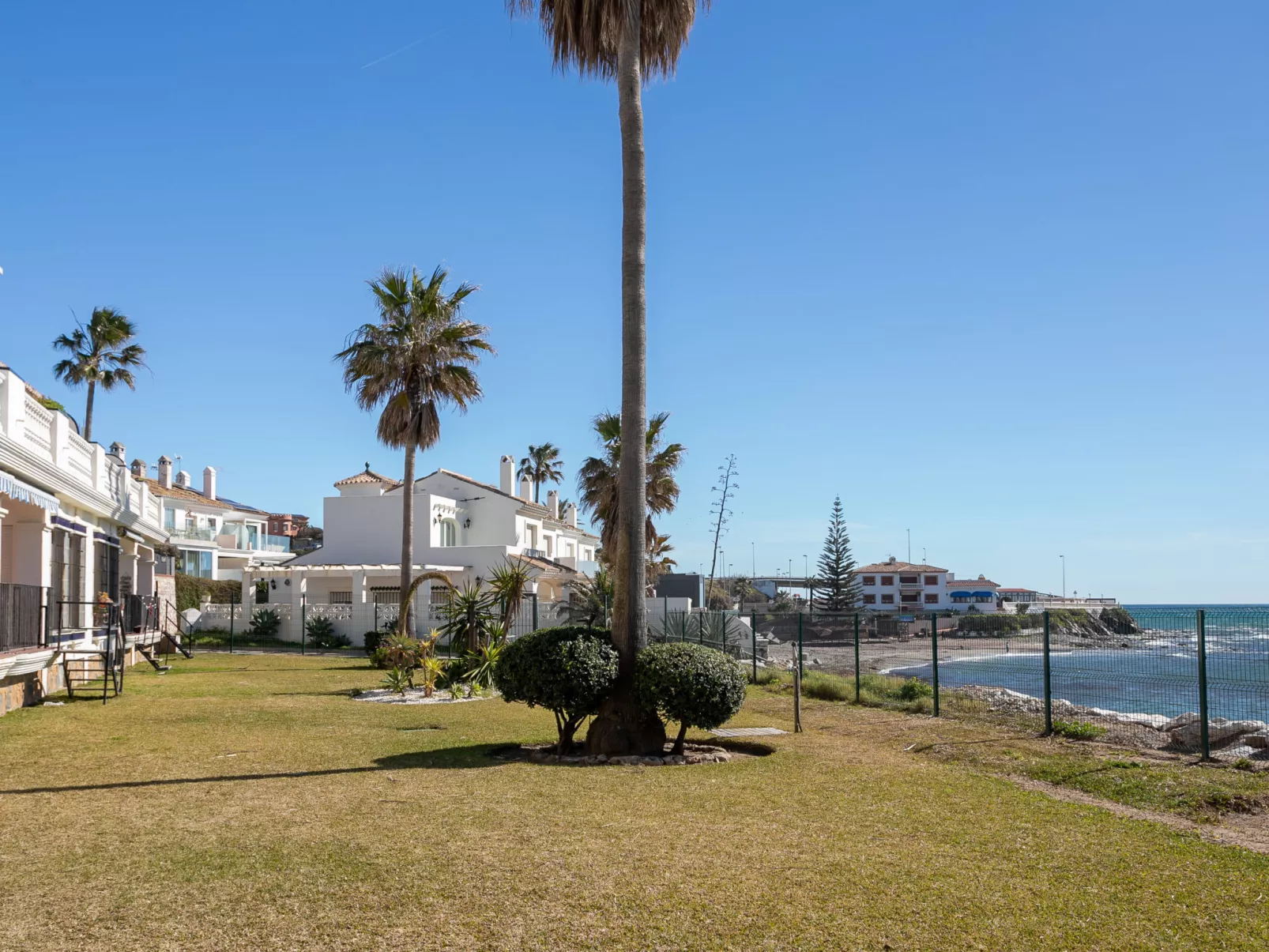 El Faro on the Beach - Buiten