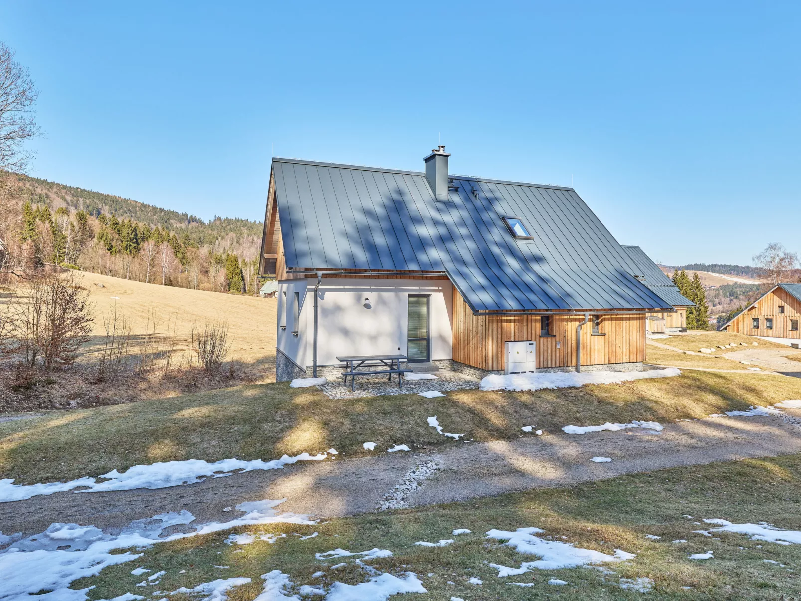 Sunny Terrace Oasis - Buiten