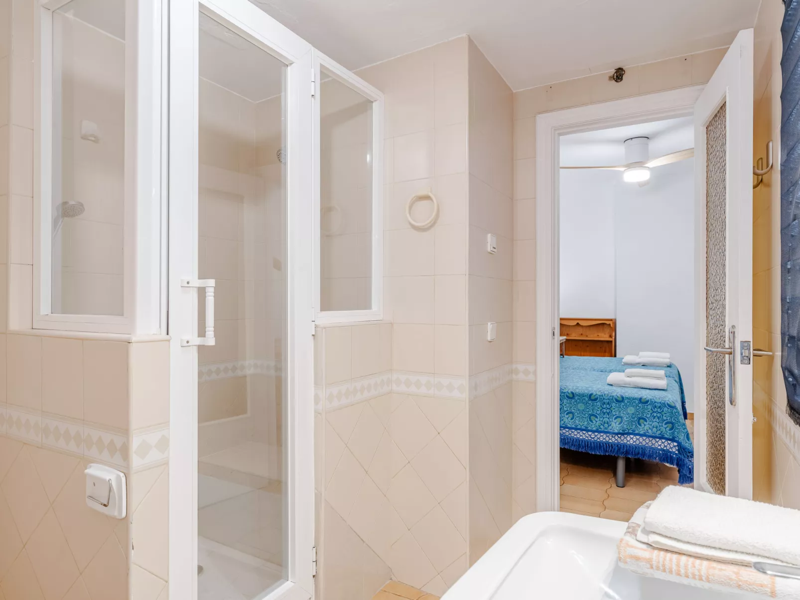 Puerto Javea - Binnen