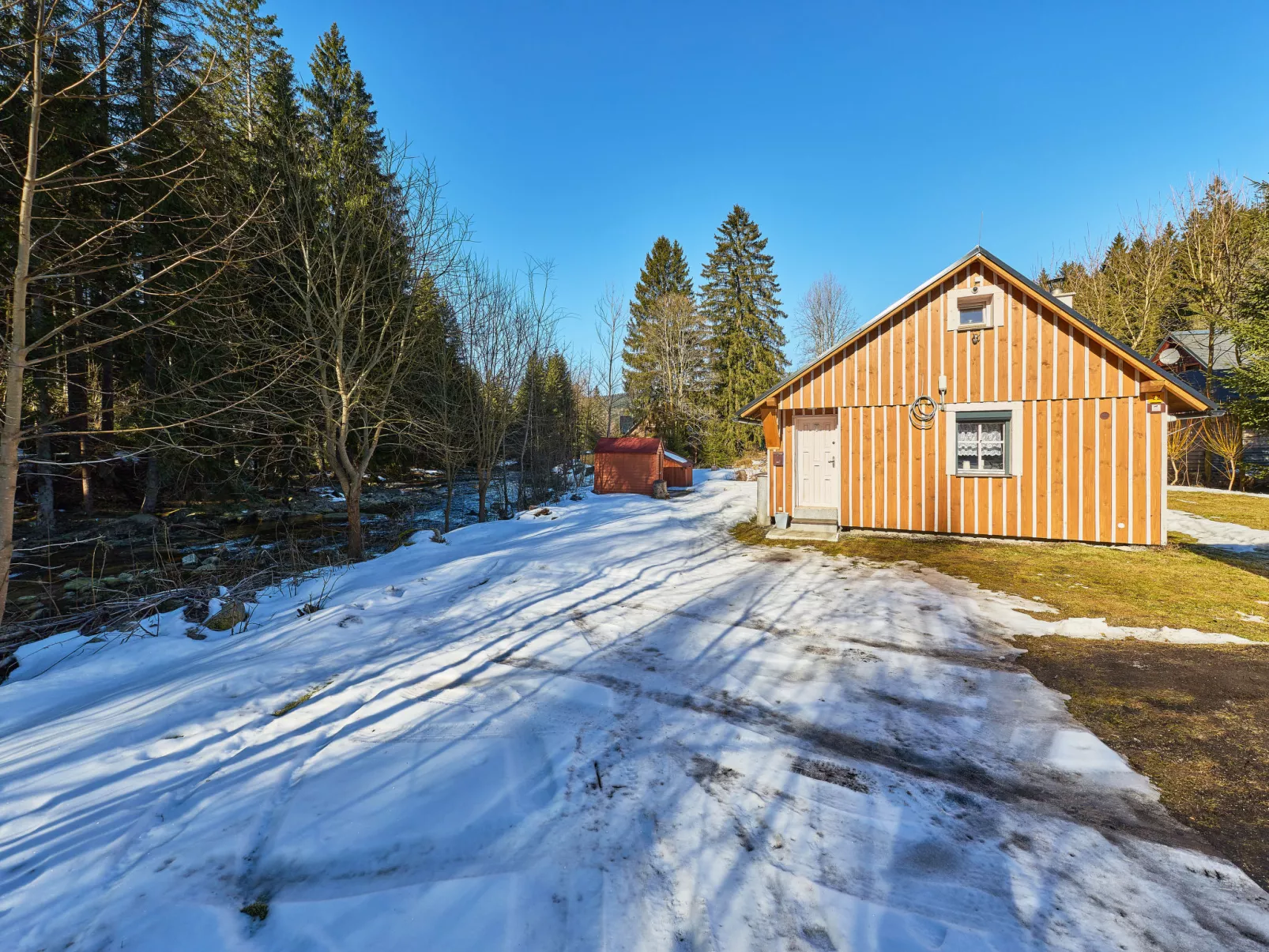 U potůčku - Buiten