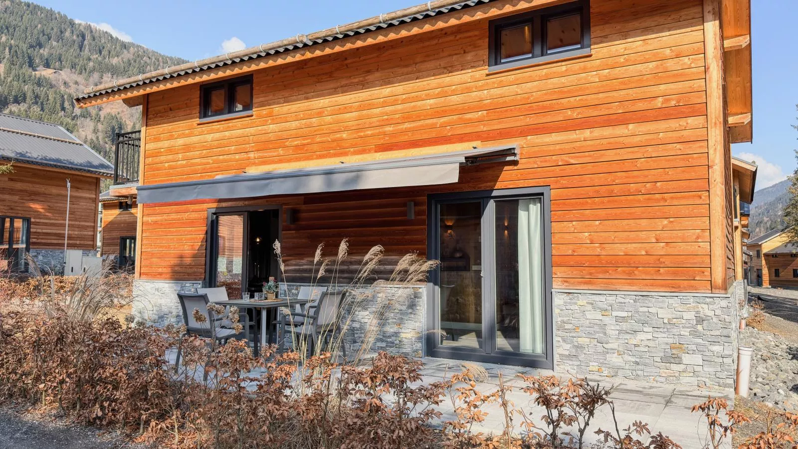 Alpenchalet Nockblick am Afritzer See - Buitenkant zomer