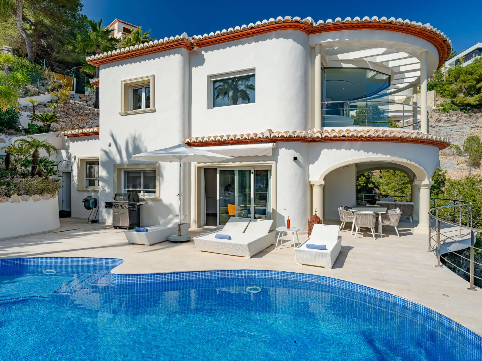 Tintorera Mar Azul - Binnen