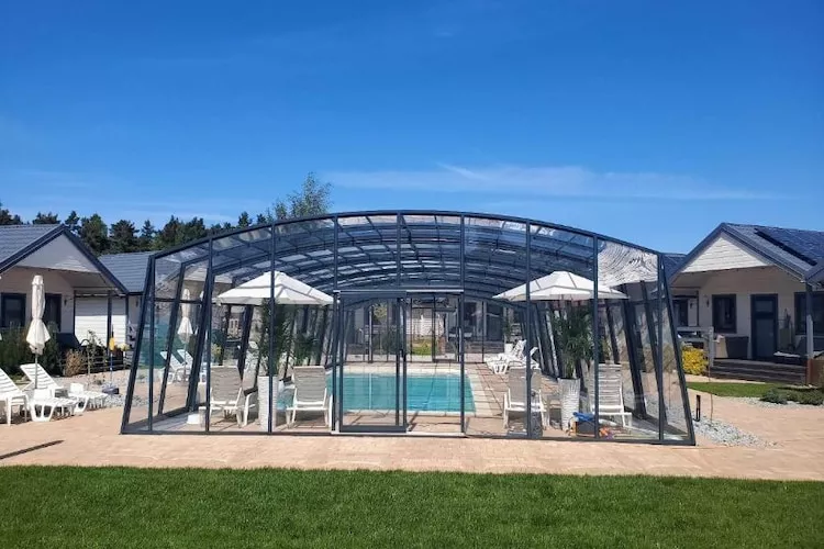 Domki wakacyjne przy stawie Jarosławiec