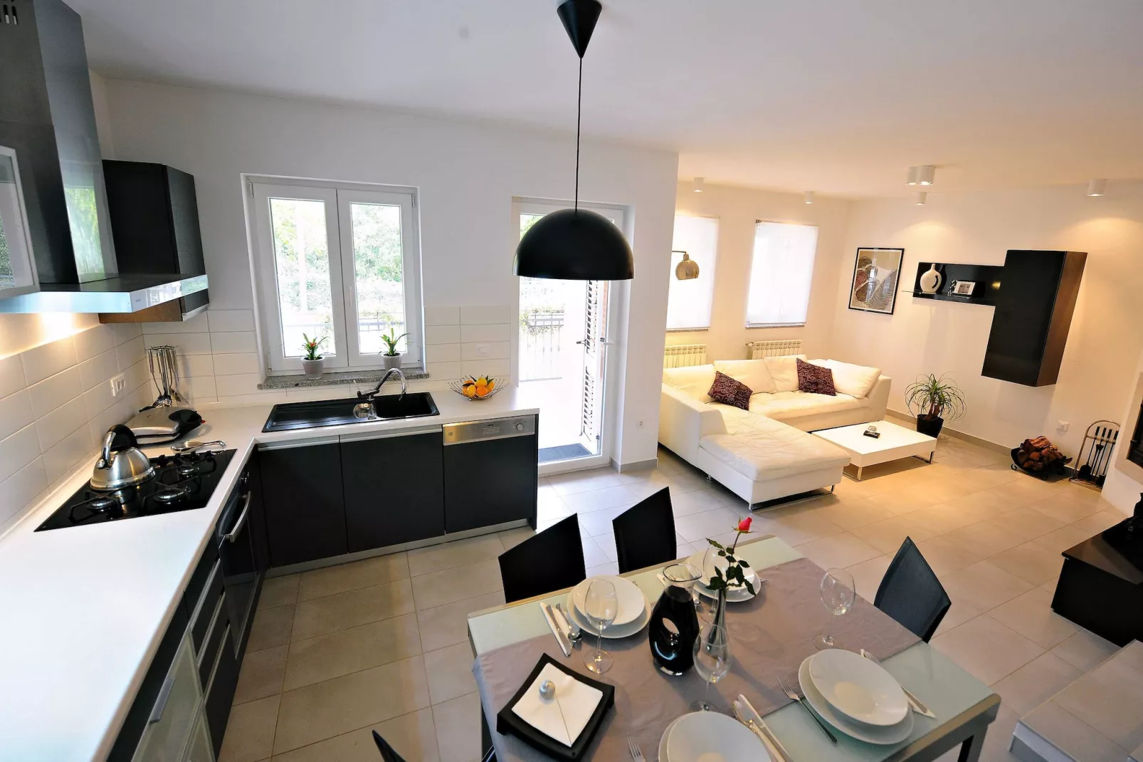 Villa Gea - Three Bedroom Villa with Swimming Pool - Eetkamer