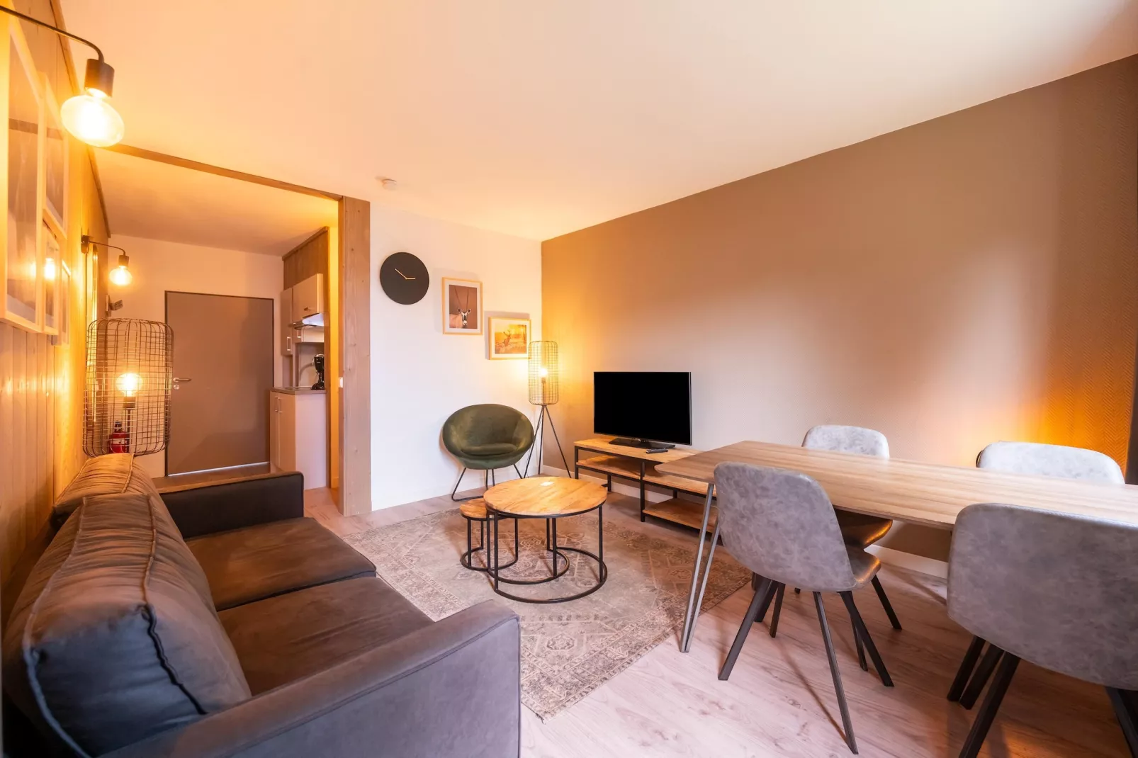 Apartment Basement 1 - Woonkamer