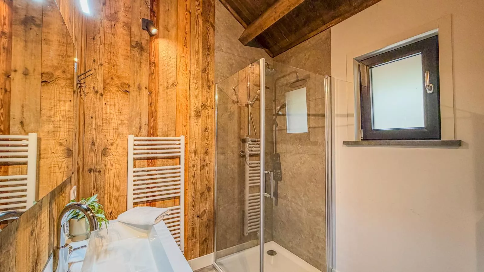 Seeblick am Afritzer See - Badkamer