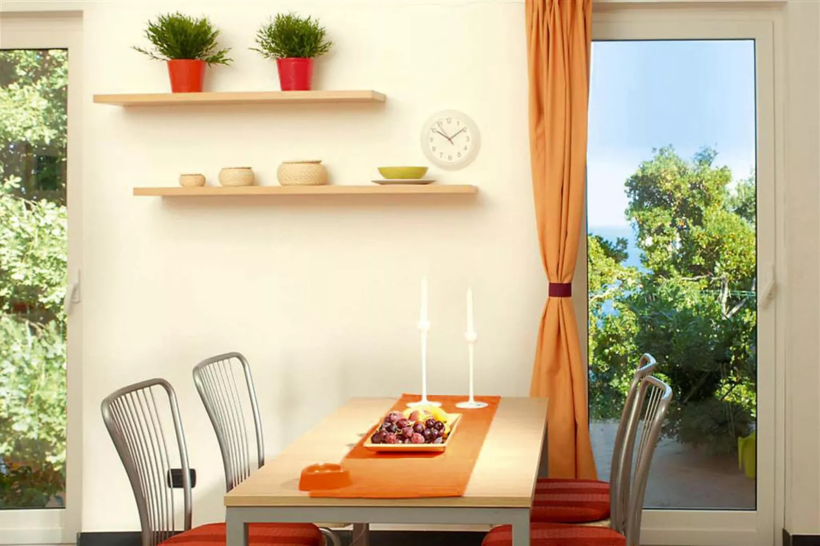 RESIDENCE VILLA BEUCA COGOLETO - TWO-ROOM APARTMENT 2 PAX SEA VIEW B2VM - Eetkamer