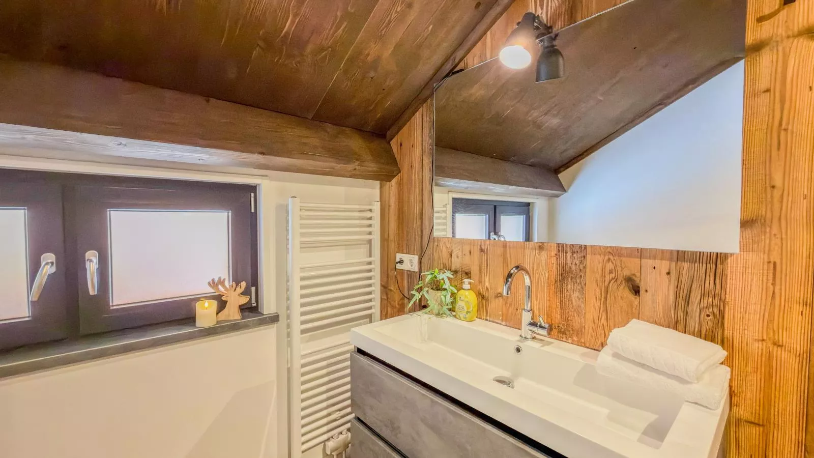 Seechalet Afritz - Badkamer