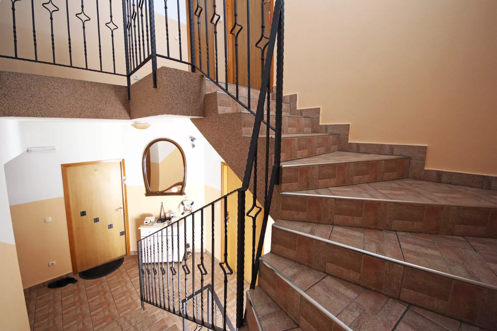 Apartments & Rooms Villa Petra -  One Bedroom Apartment with Balcony and Sea View (A4) - Binnen