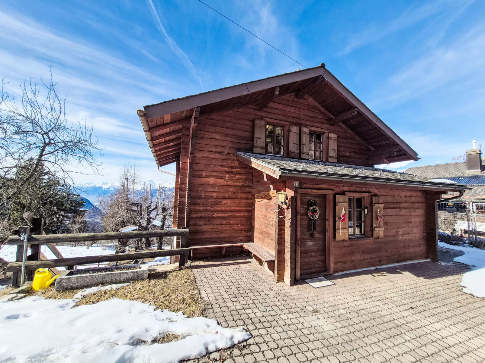 Chalet Le Rhônasson - Buiten