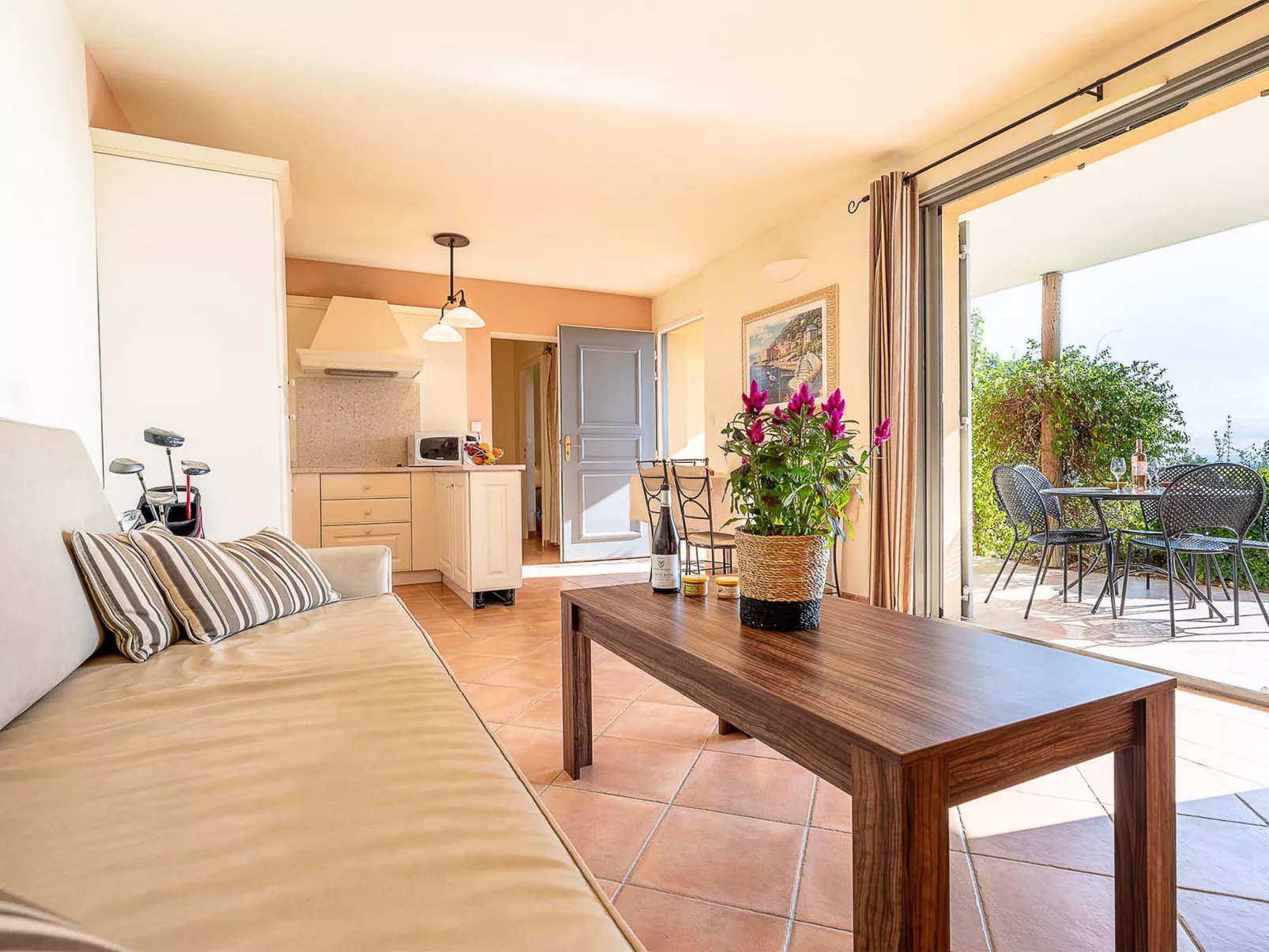 Provence Country Club - Binnen