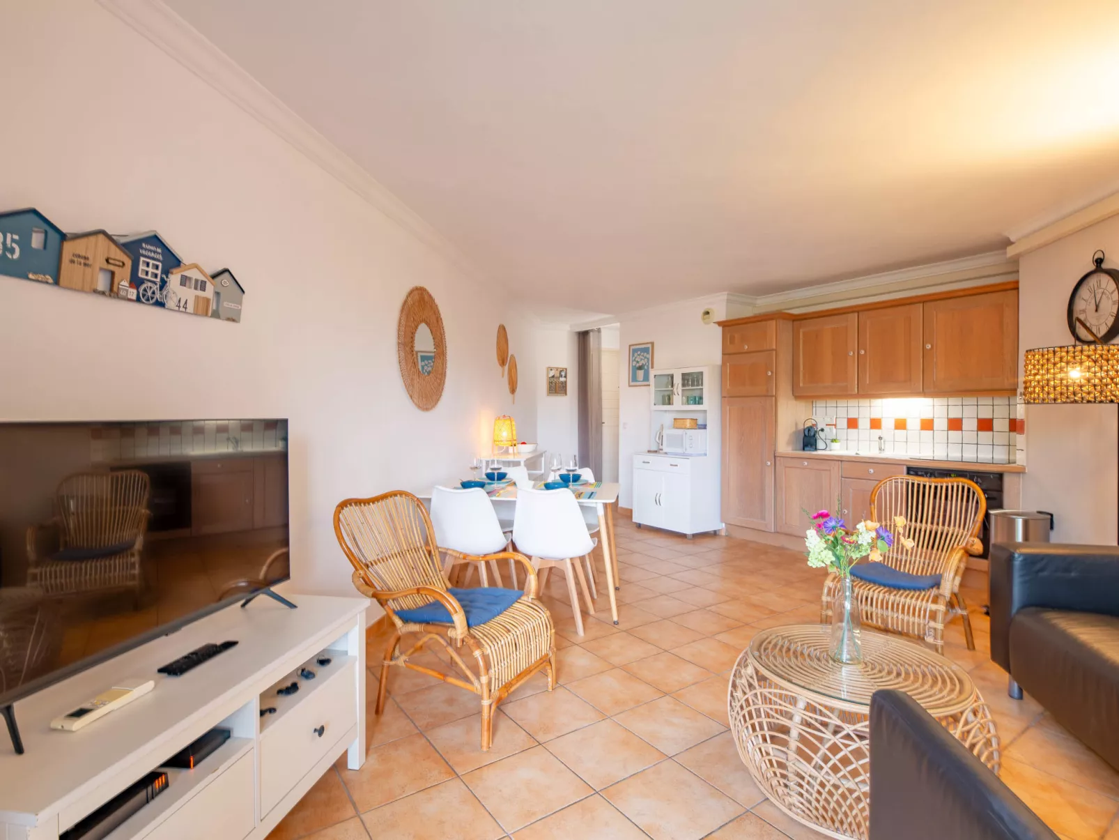 Les Pins Bleus - Binnen