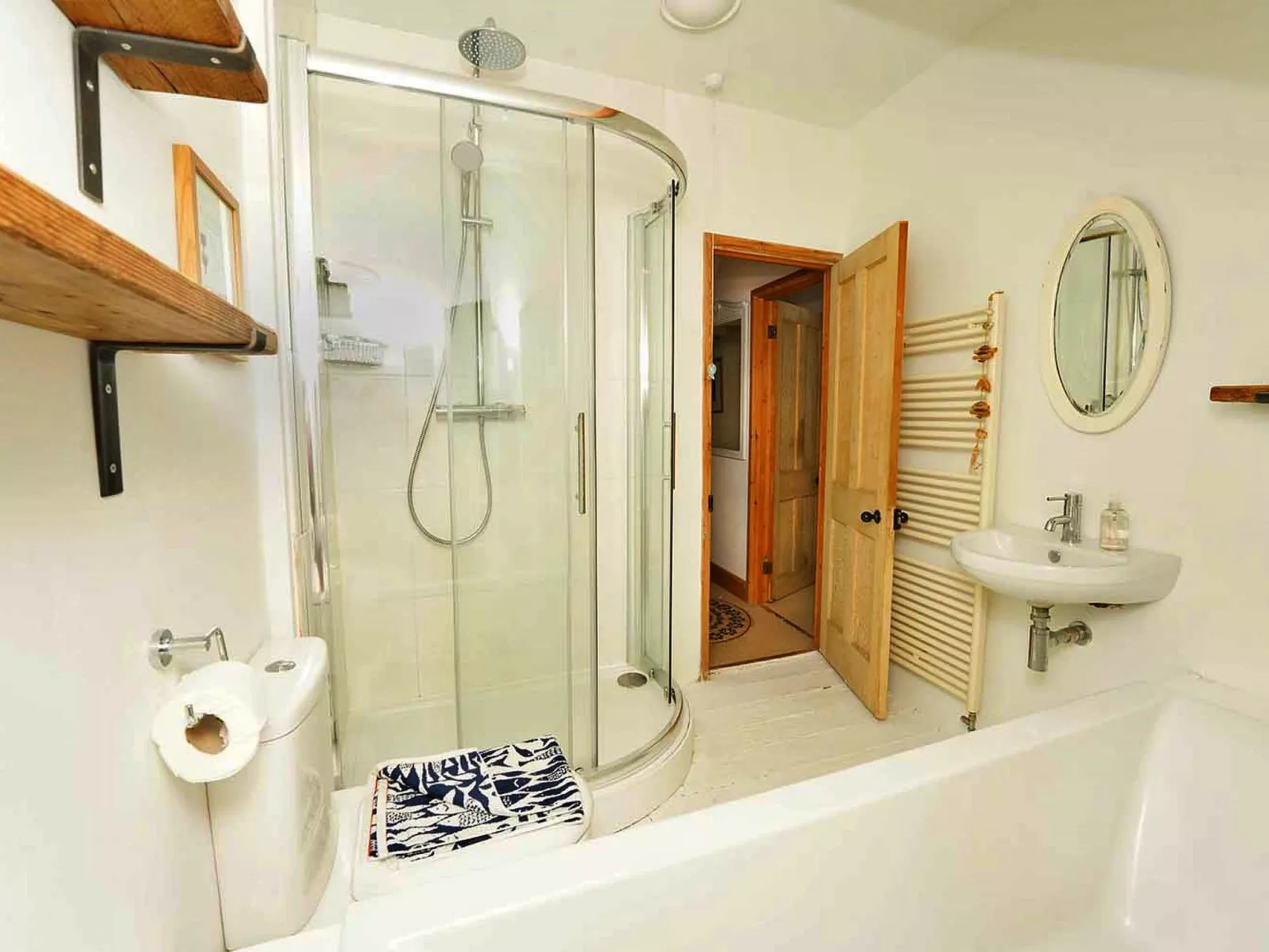 Porthcothan Mill Cottage - Binnen