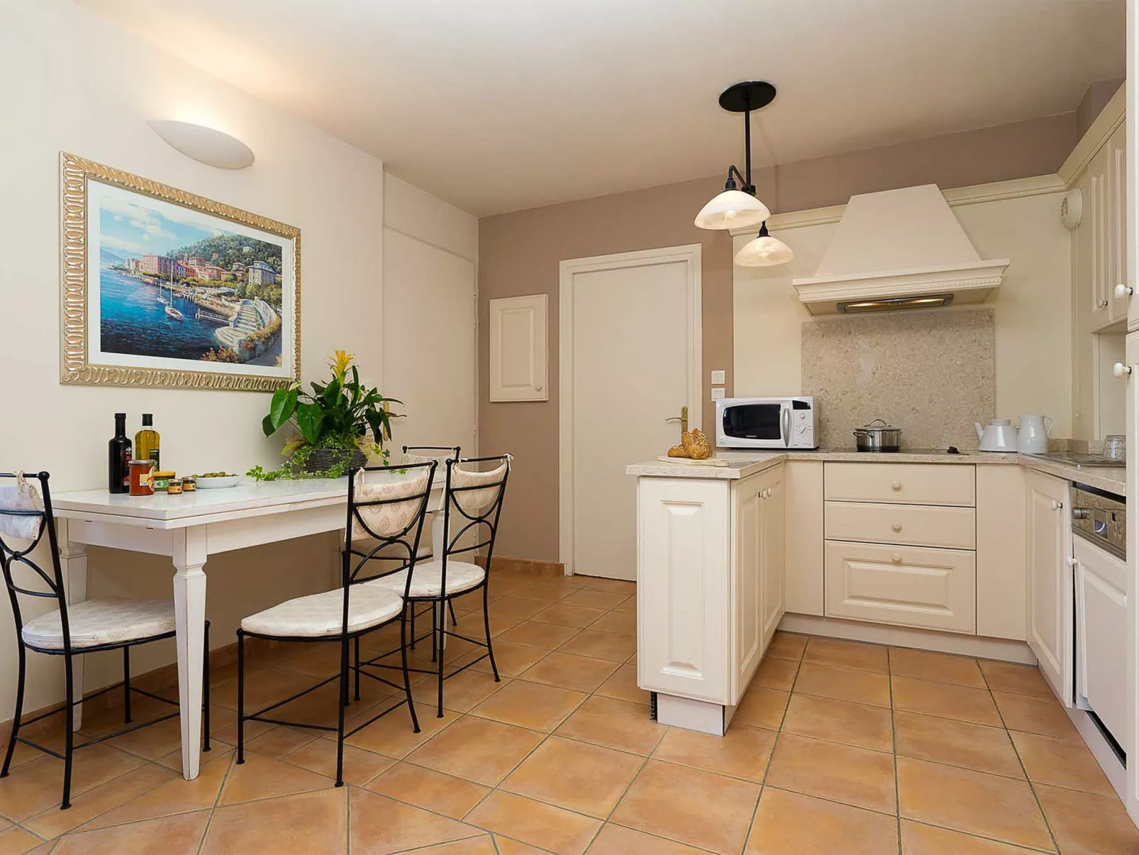 Provence Country Club - Binnen