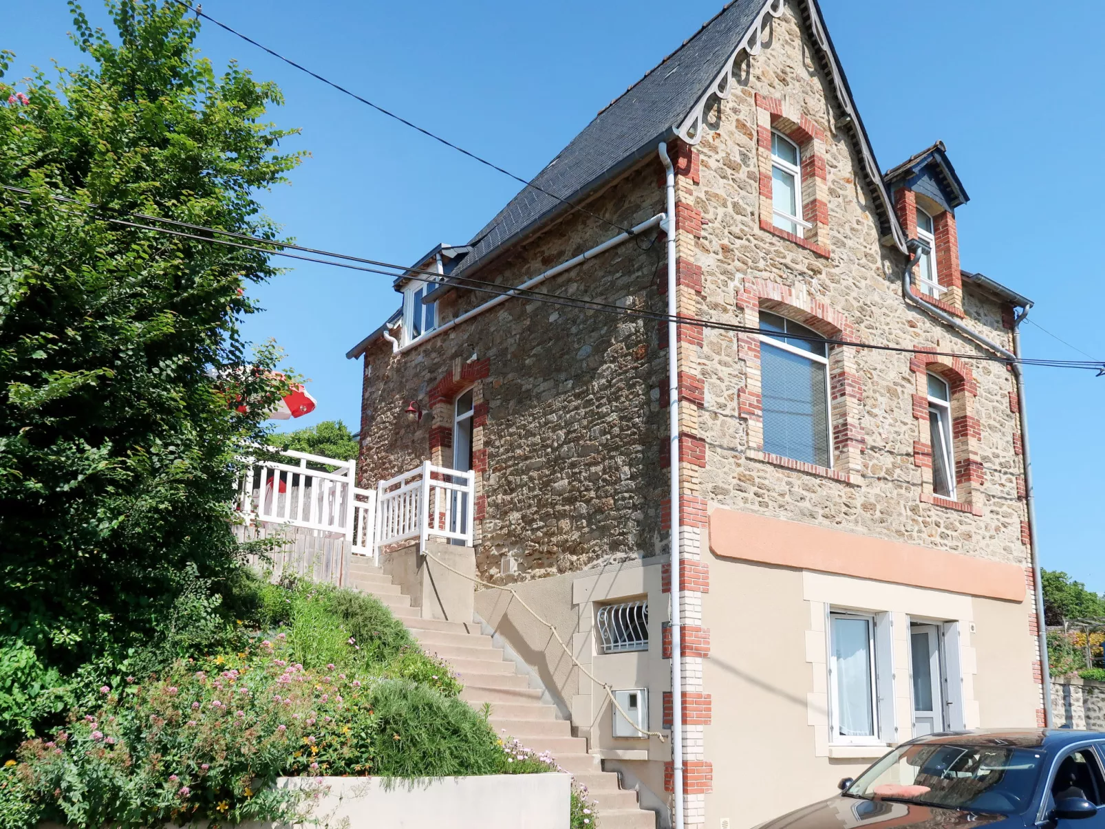 Le Clos du Port 2 - Buiten