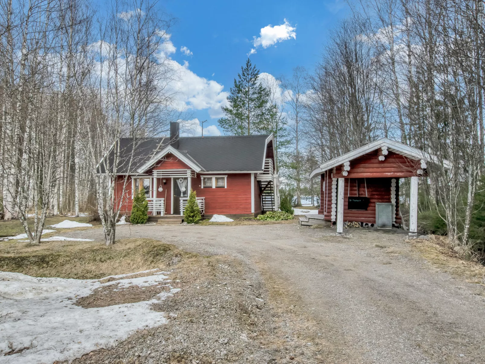 Ruokovirran mökki - Binnen