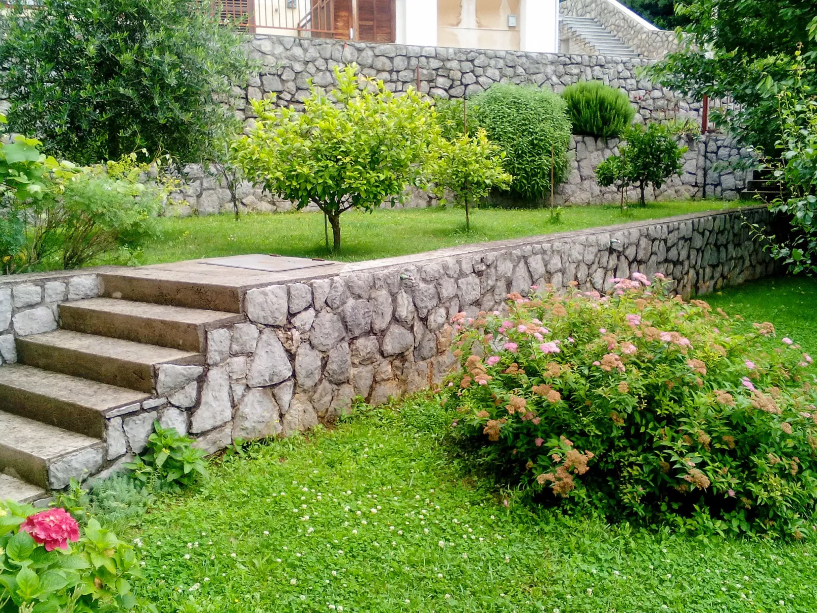 Nives - Buiten