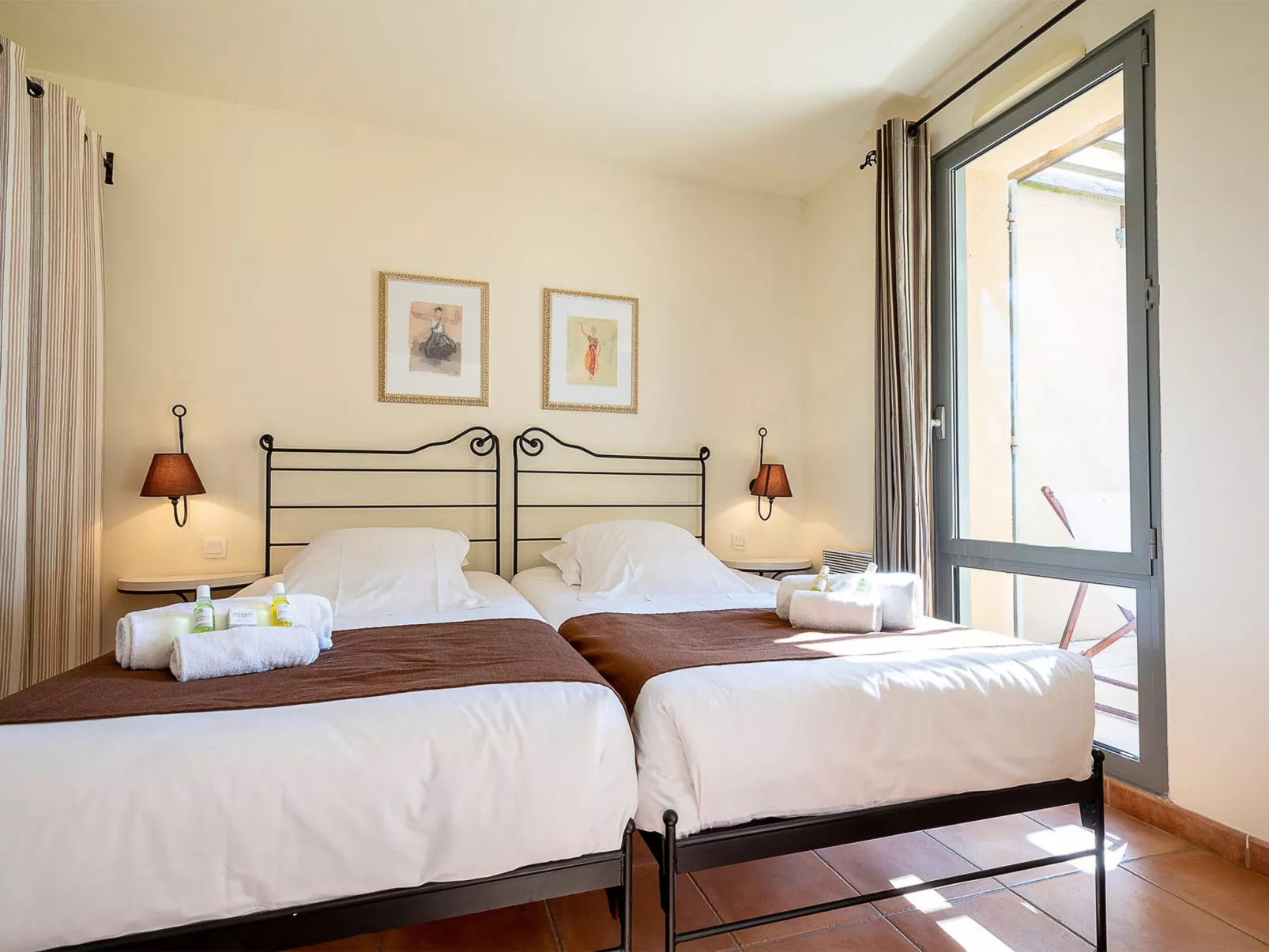 Provence Country Club - Binnen