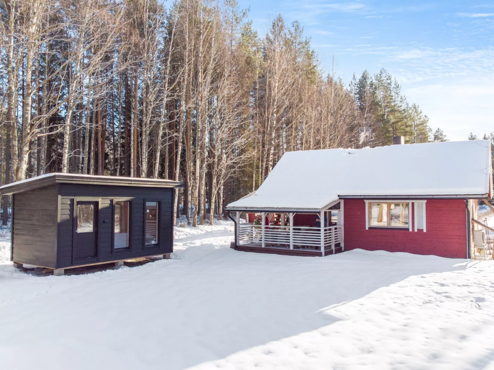 Ruokovirran mökki - Binnen