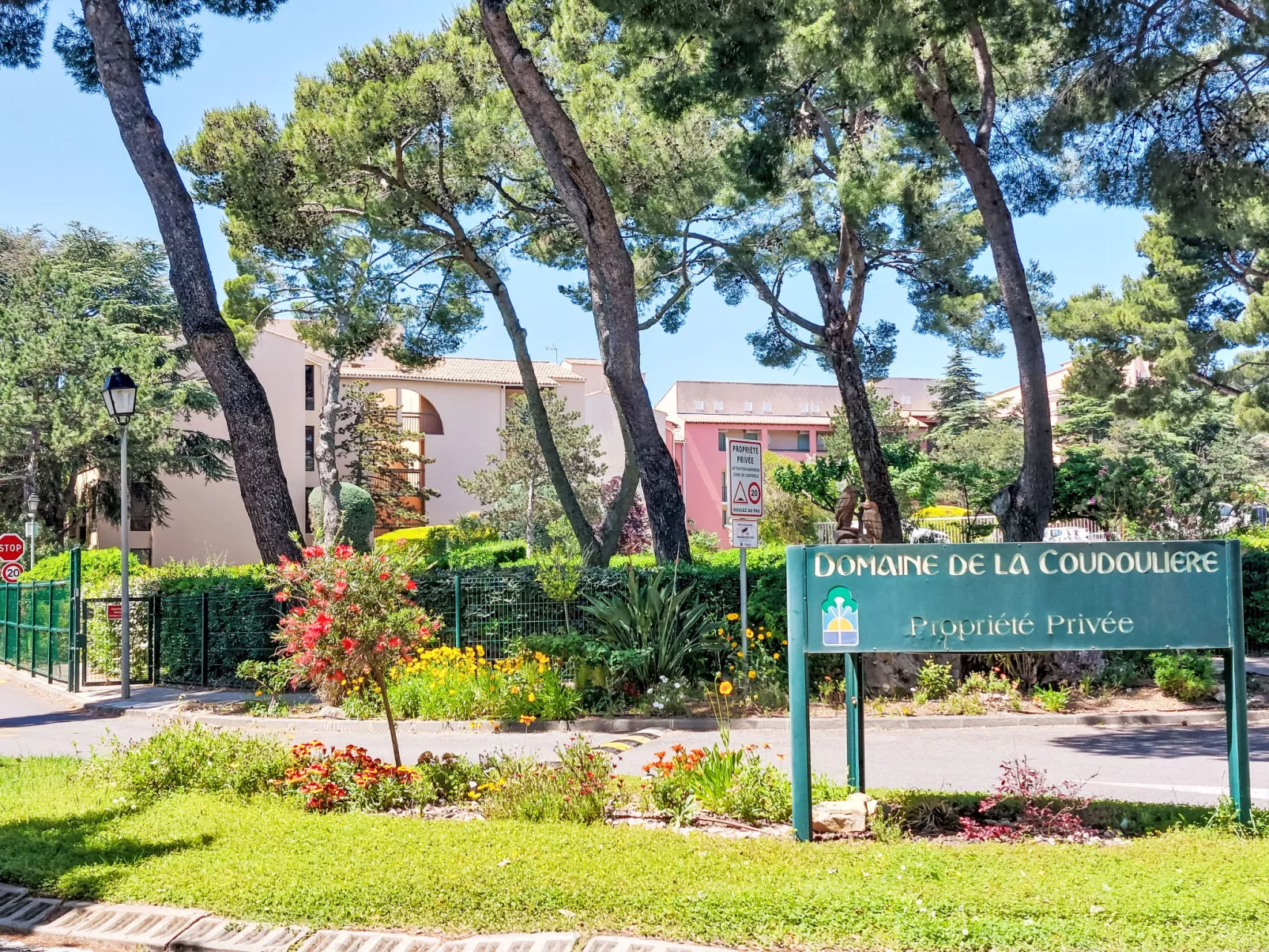 Le Luberon Loisirs - Buiten