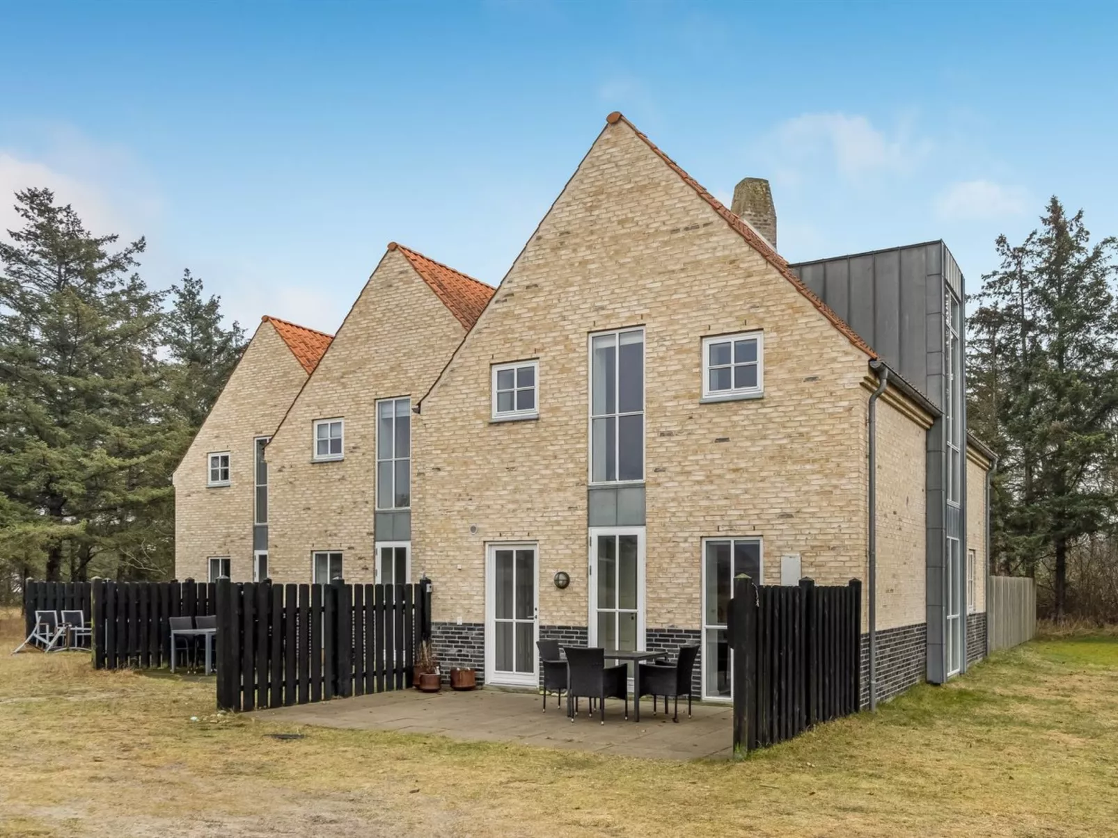 "Etly" - 246m from the sea