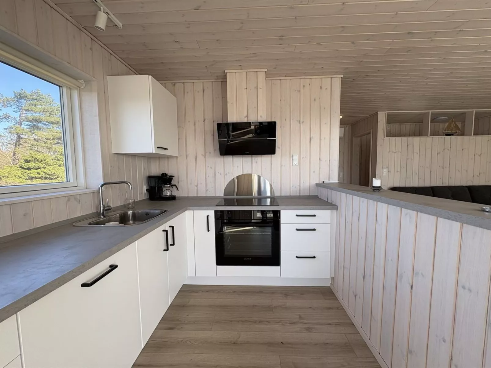 "Eleni" - 3m from the sea