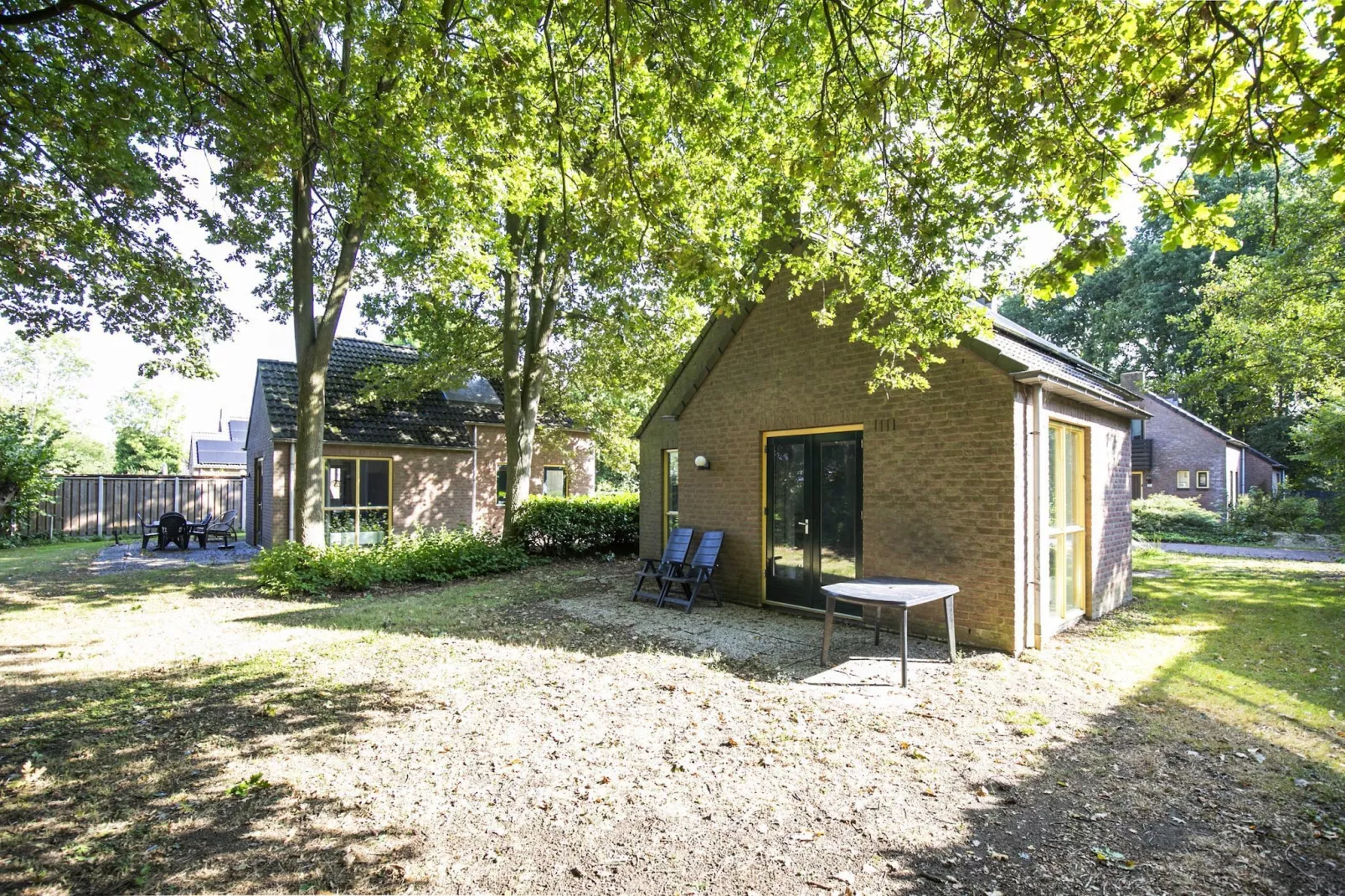 7 - Persoons Forest 217 Sauna Bungalow (copy) (copy) - Buitenkant zomer