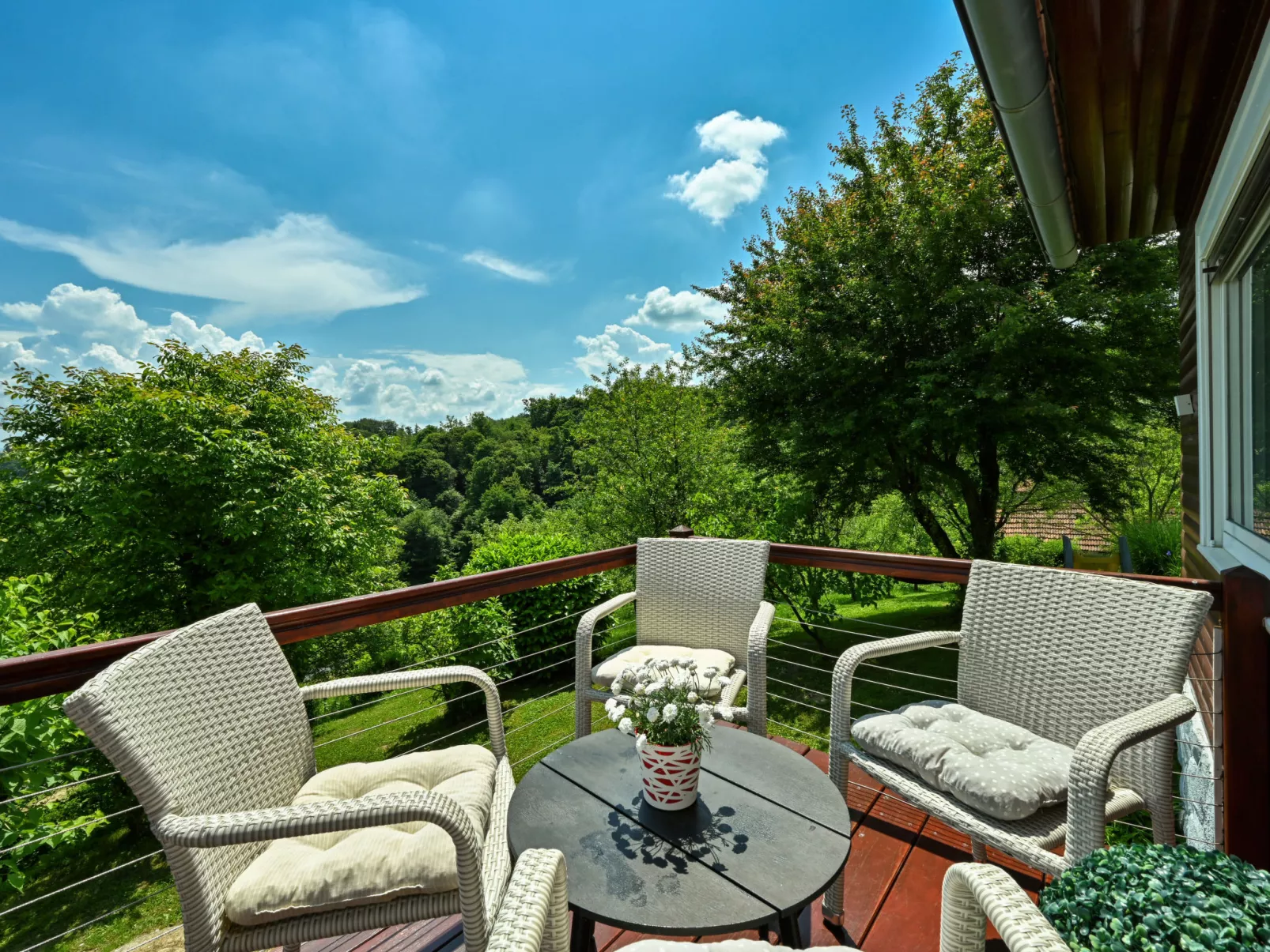 Holiday house Sunny Hill - Buiten