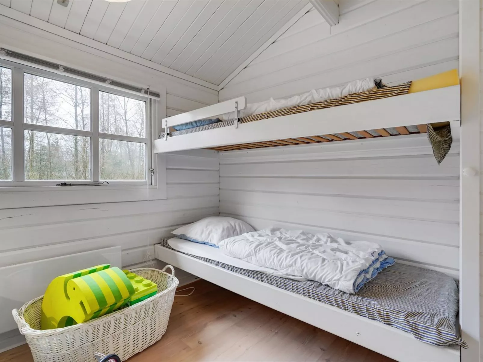 "Iulger" - 30km from the sea - Binnen