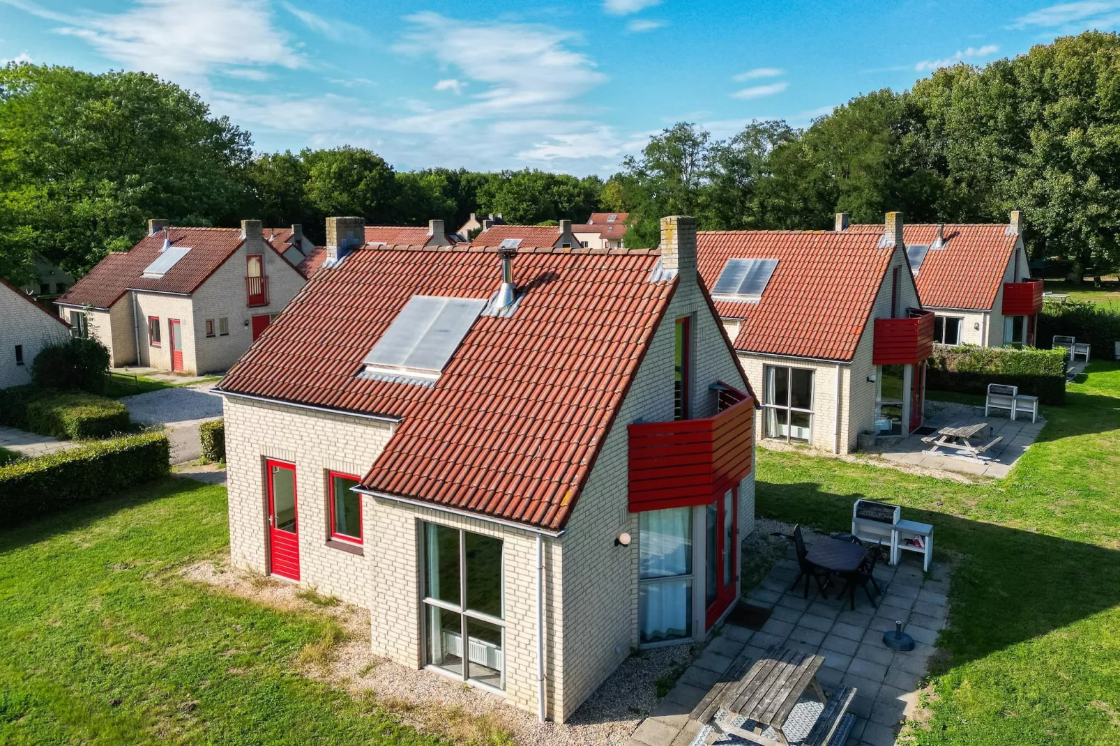 6 - Persons De Zingende Wilg (copy) (copy) - Buitenkant zomer