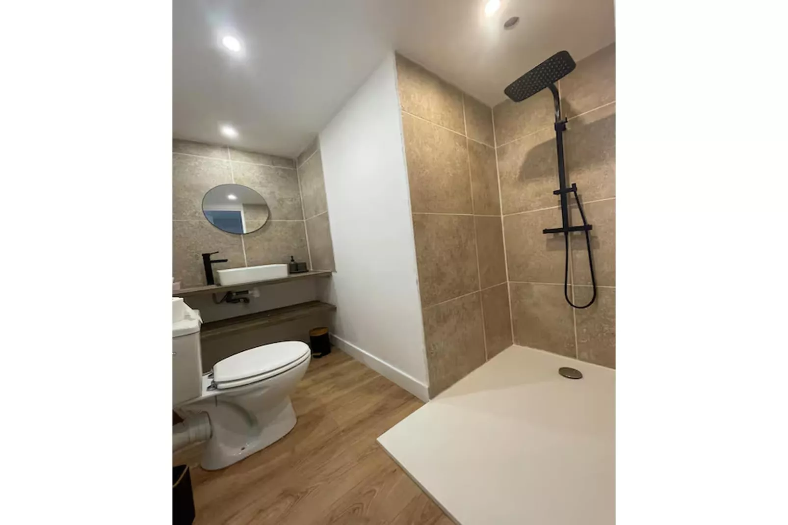 L'amann  Chambre d'hôte et Jacuzzi - Badkamer