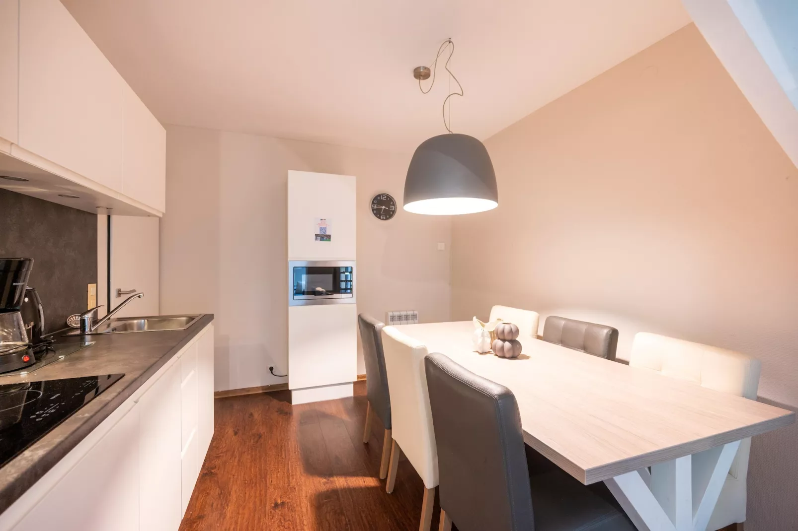 6P Comfort 4 - Eetkamer